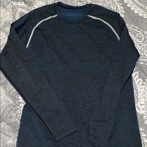 Lululemon men’s long sleeve shirt